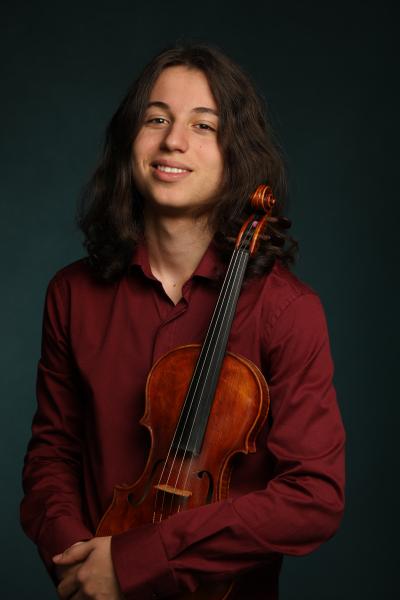 Music Institute Academy member, Sebastian Manning