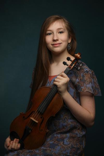 Music Institute Academy member, Sylvia Pine